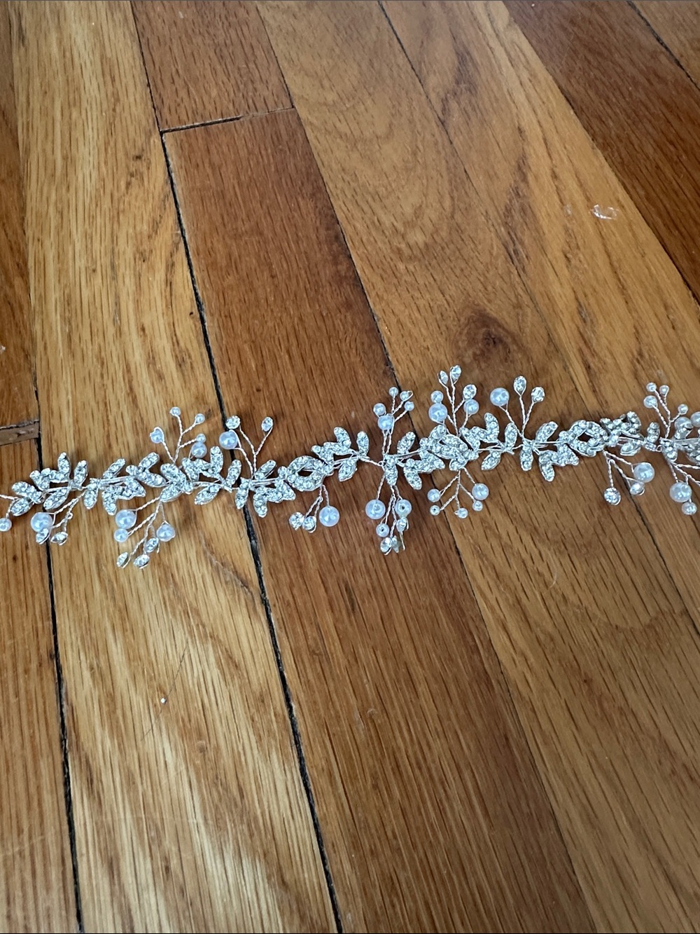 Bridal Accessory - Picture 3 of 7